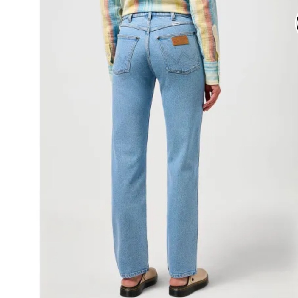✅✅Wrangler Mid rise Straight Sunset 651 jeans 30 x 29